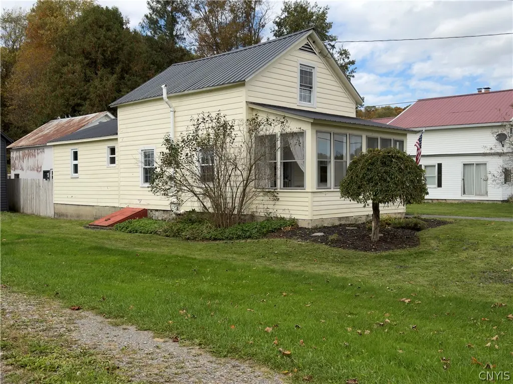 Photo of Listing #S1719777