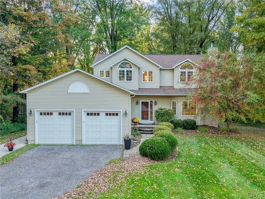 Photo of Listing #S1716201