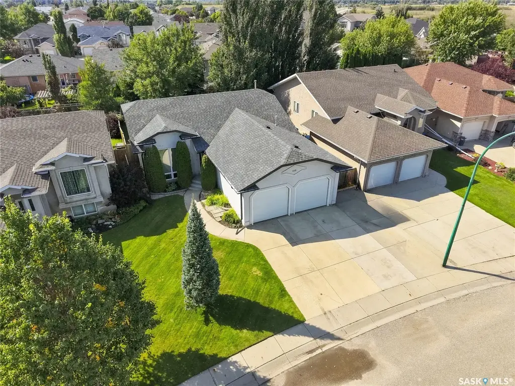410 Bourgonje Court, Saskatoon