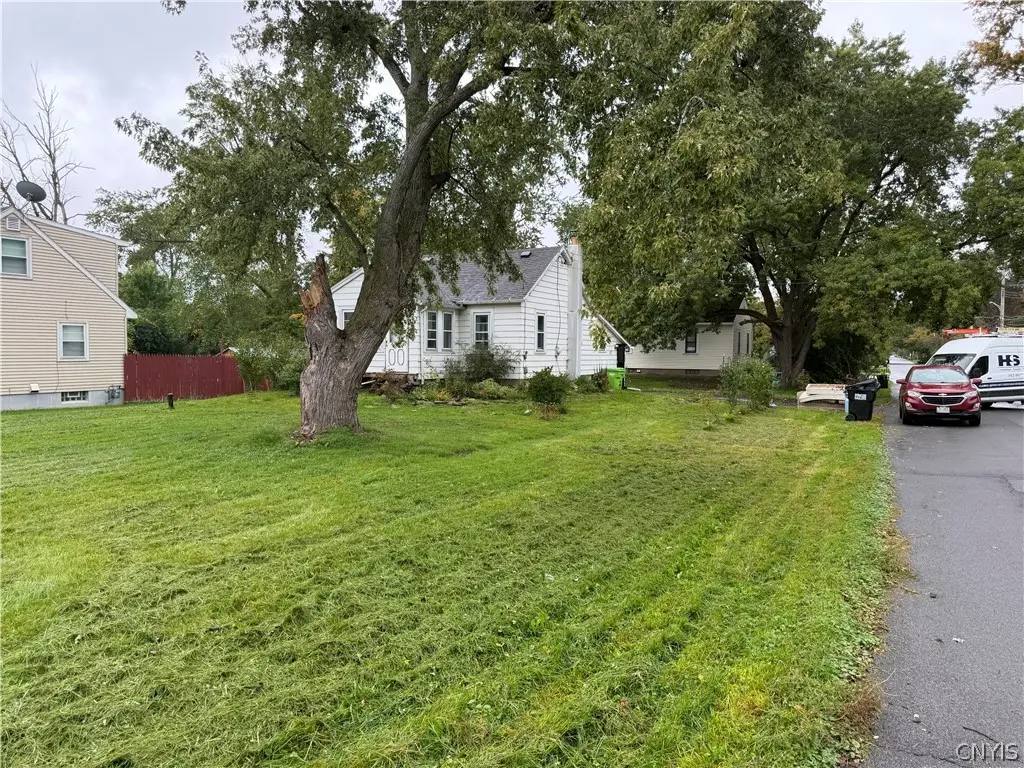 Photo of Listing #S1719811