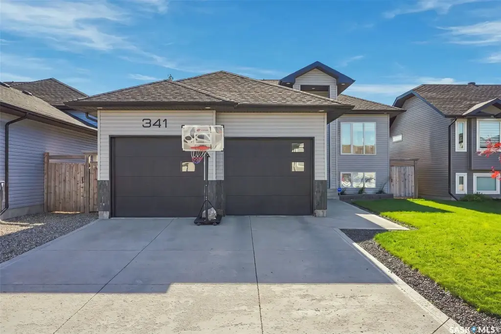 341 Haichert Street W, Warman