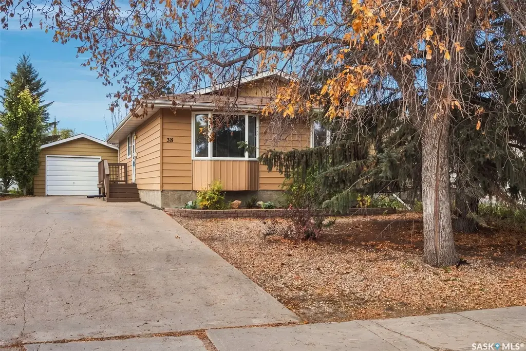38 Petersmeyer Street, Regina