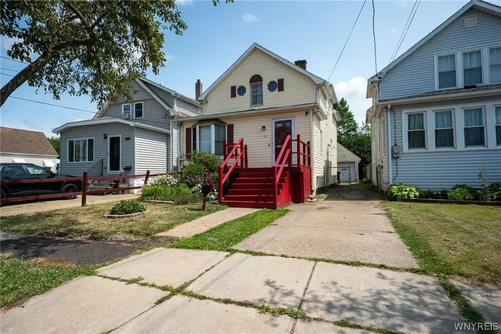 157 Riverdale Avenue, Tonawanda