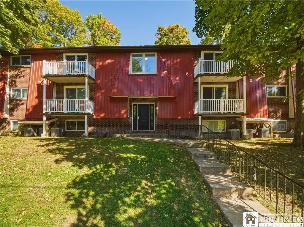 300 Lakeview Avenue, Jamestown
