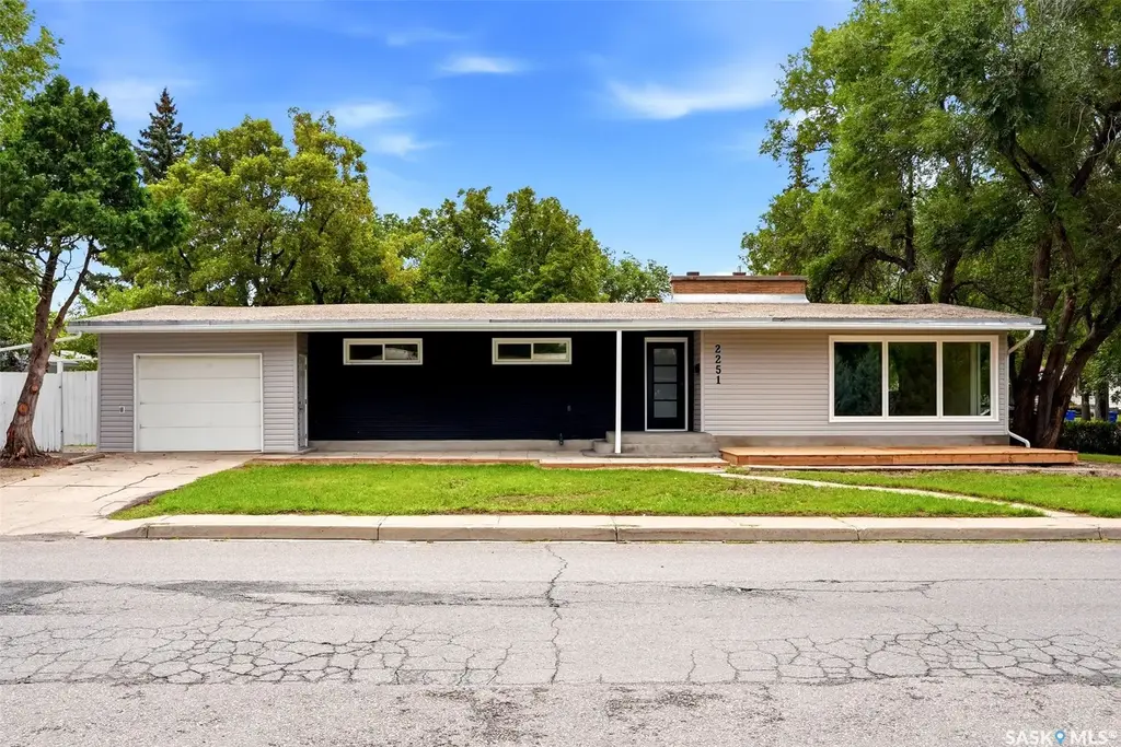 2251 Jubilee Avenue, Regina