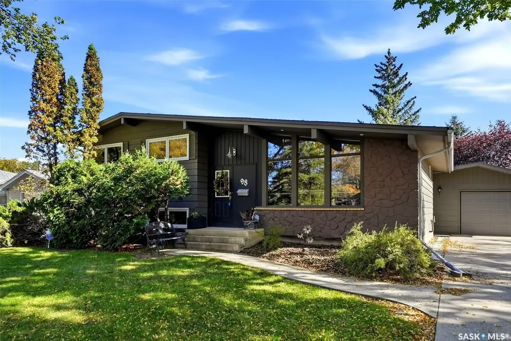 98 Hudson Drive, Regina