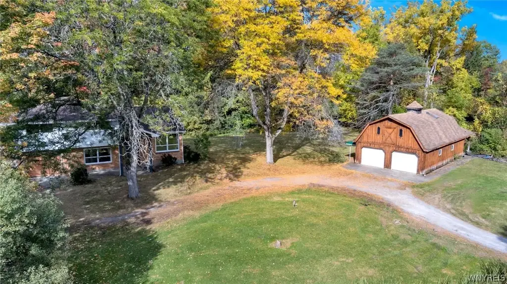 4528 Duerr Road, Orchard Park