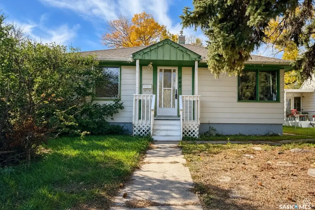 660 3rd Avenue Ne, Swift Current