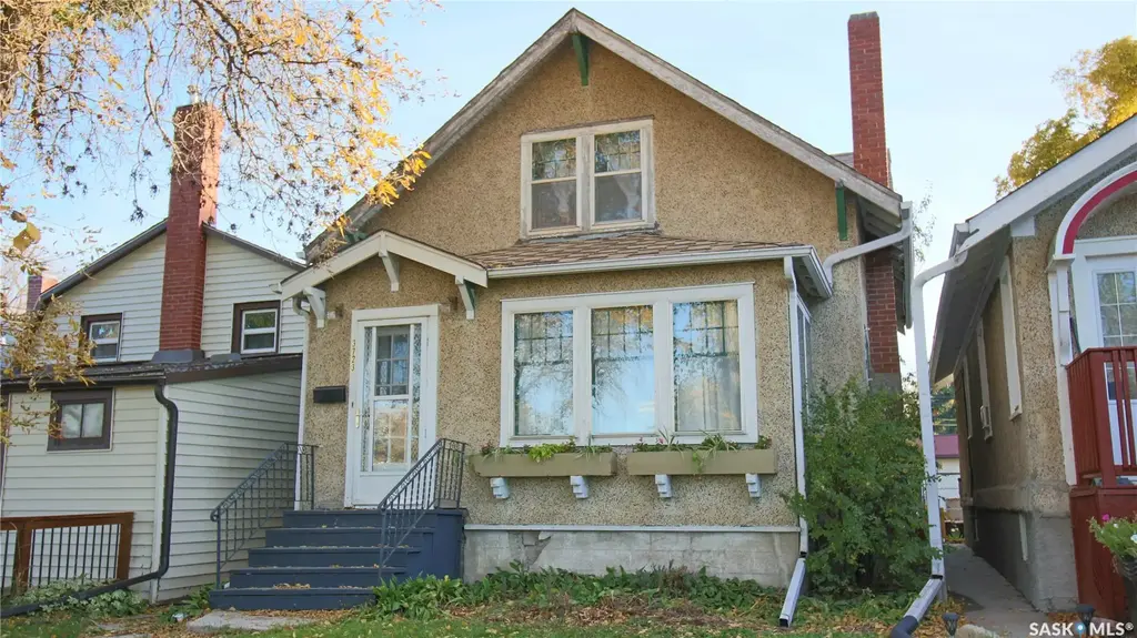 3723 Victoria Avenue, Regina