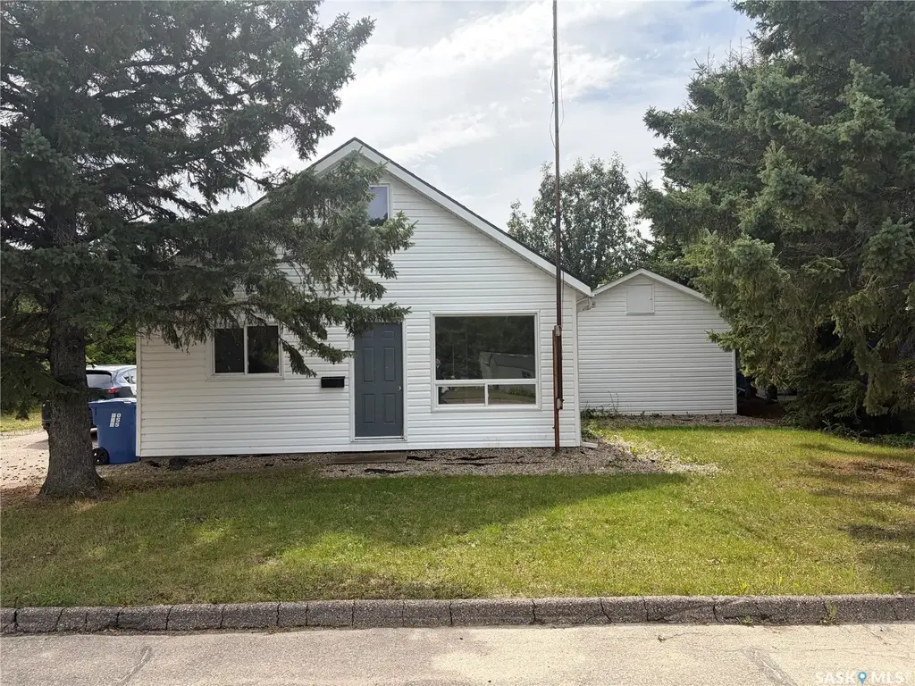 113 3rd Avenue Ne, Ituna