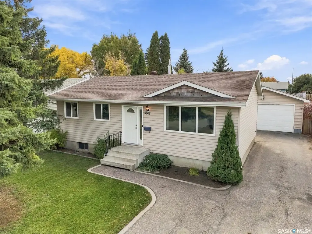 3867 Miyo-wâhkôhtowin Road, Saskatoon