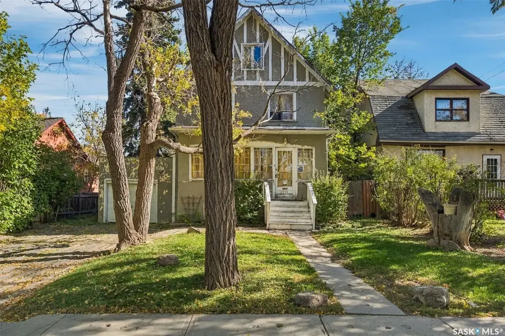 1371 Princess Street, Regina