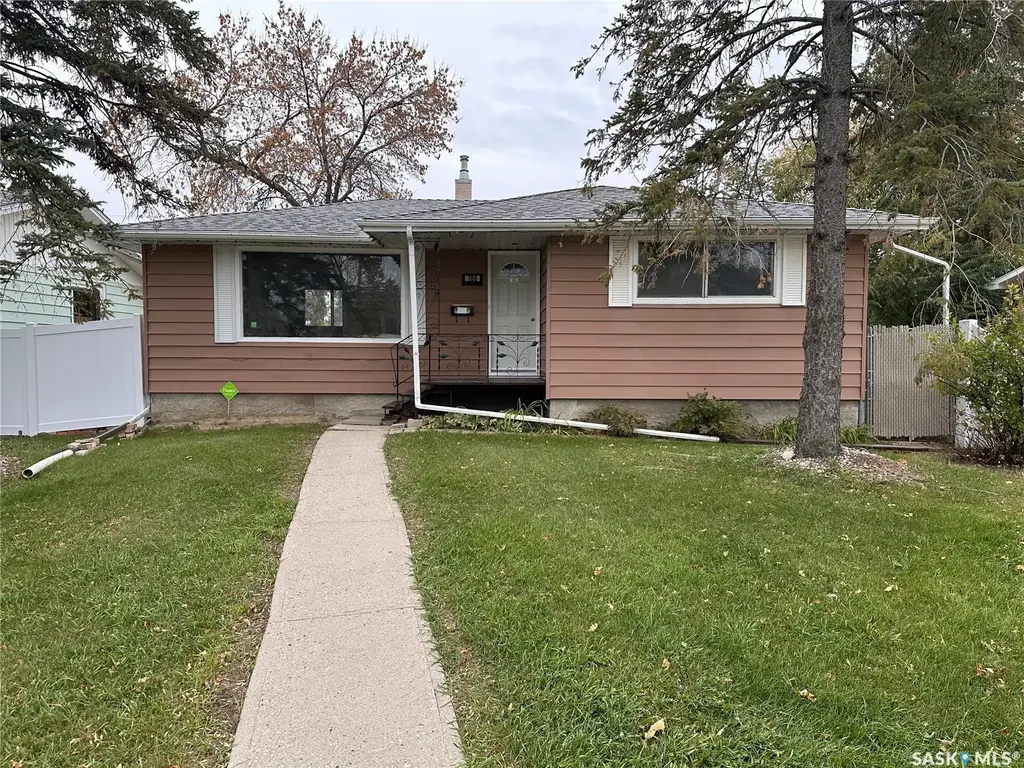 700 Forget Street, Regina