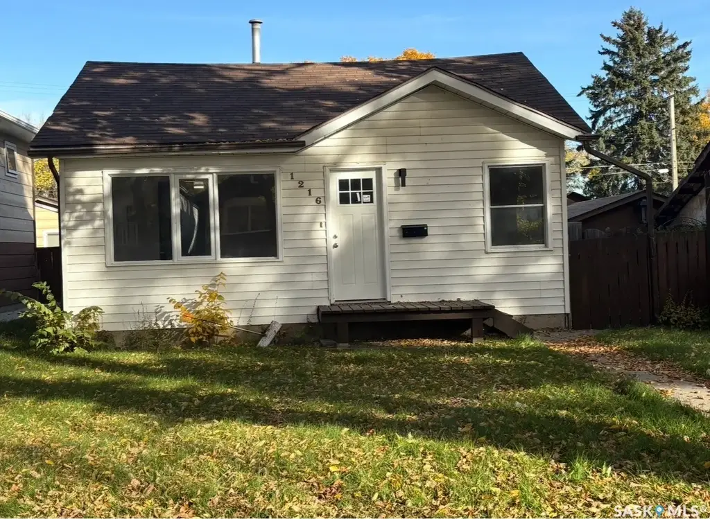 1216 K Avenue S, Saskatoon