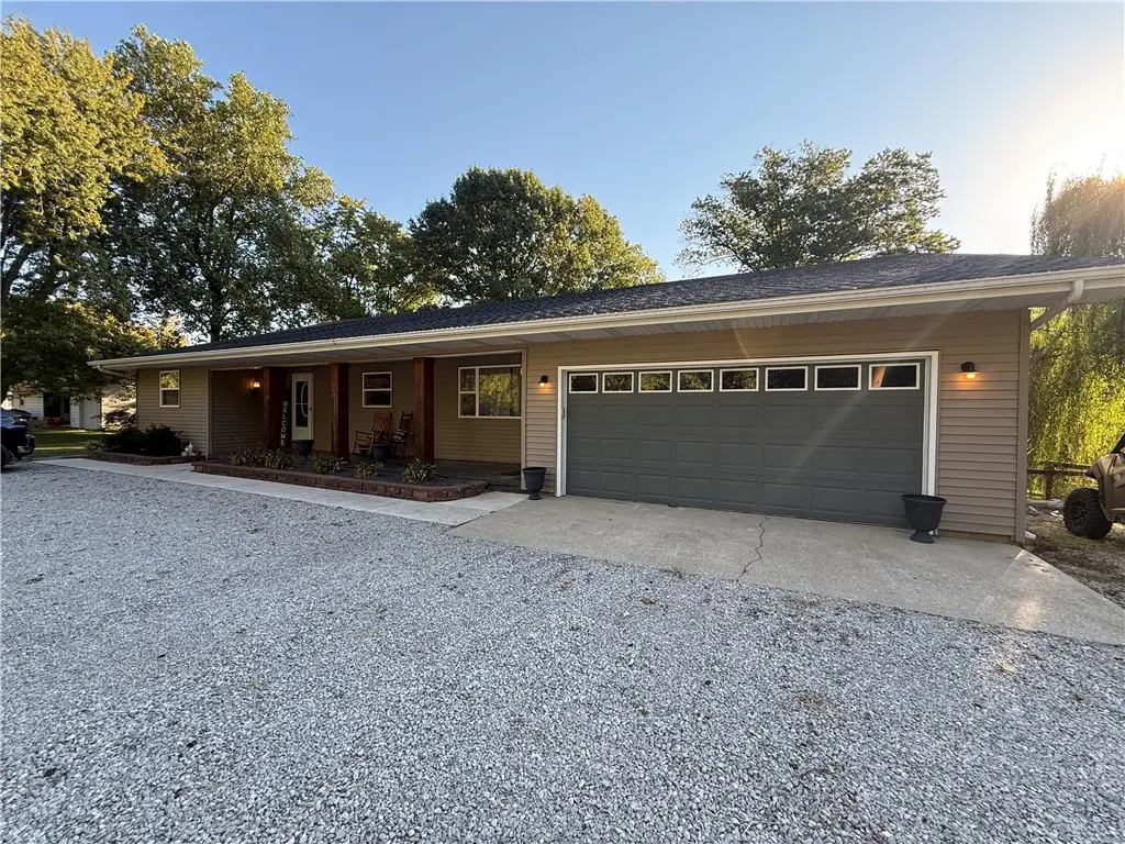 1316 N 1350 East Road, Shelbyville