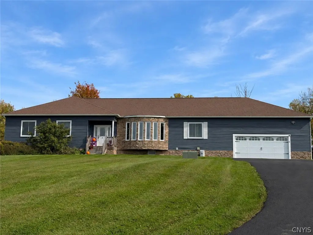 Photo of Listing #S1721425