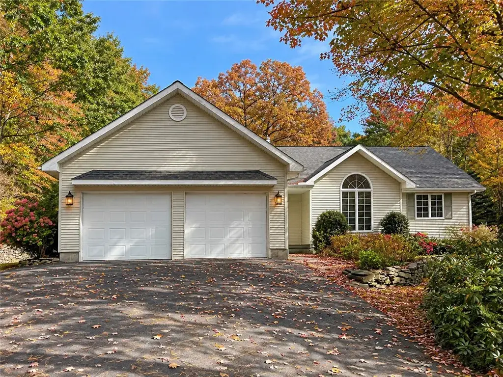 186 Hillside Drive, Oneonta