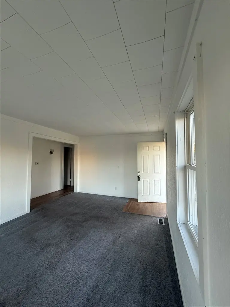 1595 Vanderhoof Street, Decatur Property Listing: MLS® #6261392