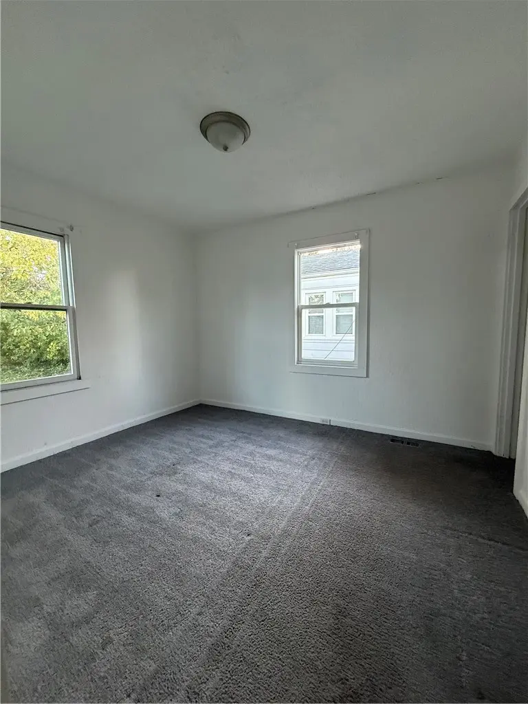 1595 Vanderhoof Street, Decatur Property Listing: MLS® #6261392