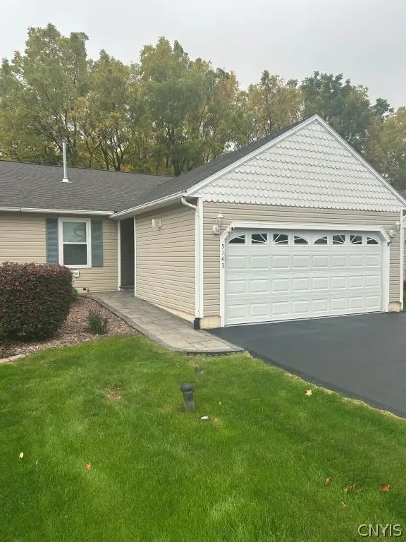 Photo of Listing #S1721755