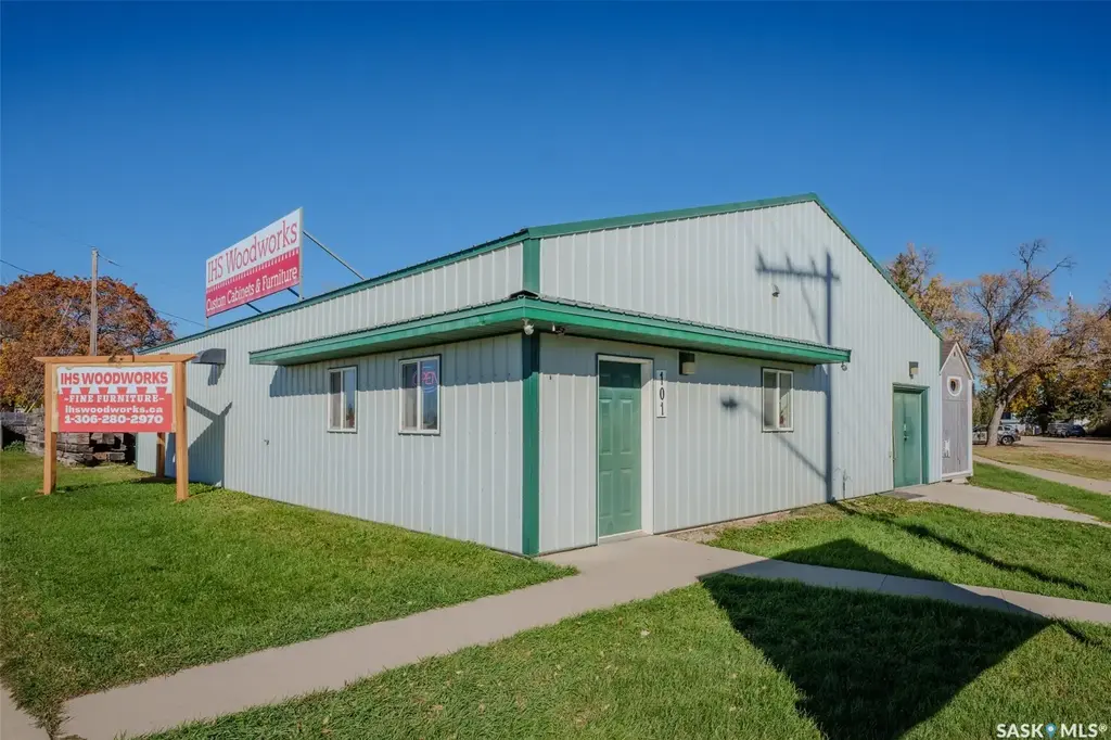 101 Main Street, Borden