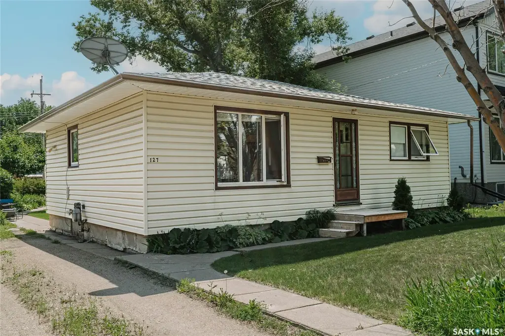 127 107th Street W, Saskatoon