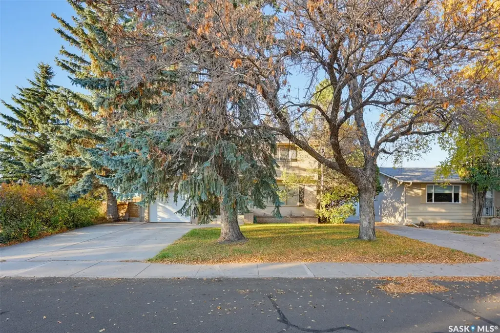 2457 Eastview, Saskatoon
