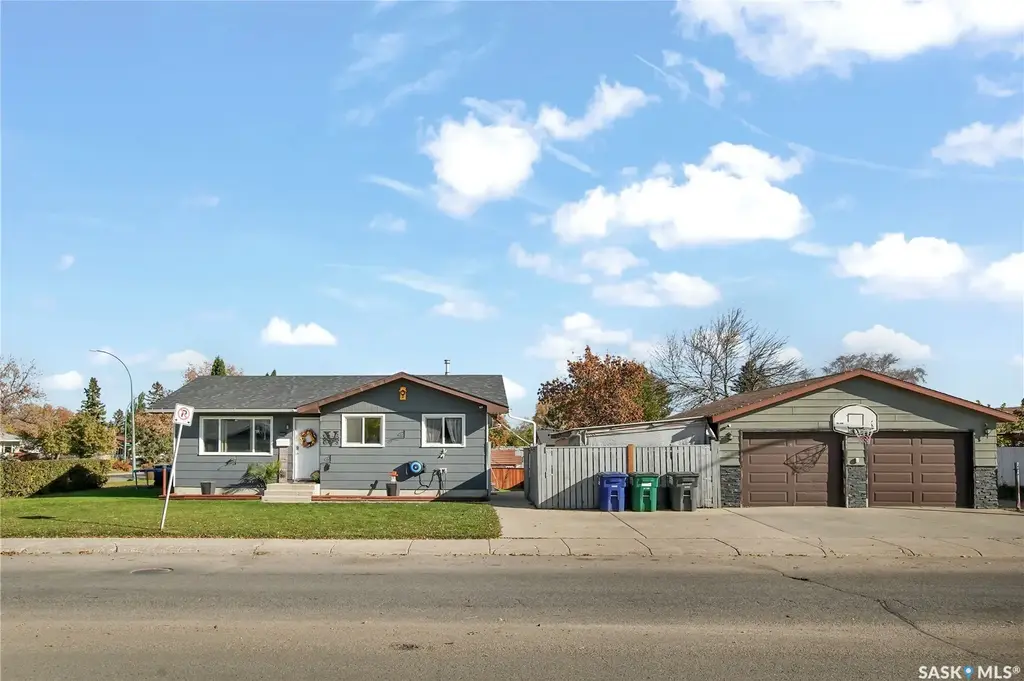 3887 Miyo-wâhkôhtowin Road, Saskatoon