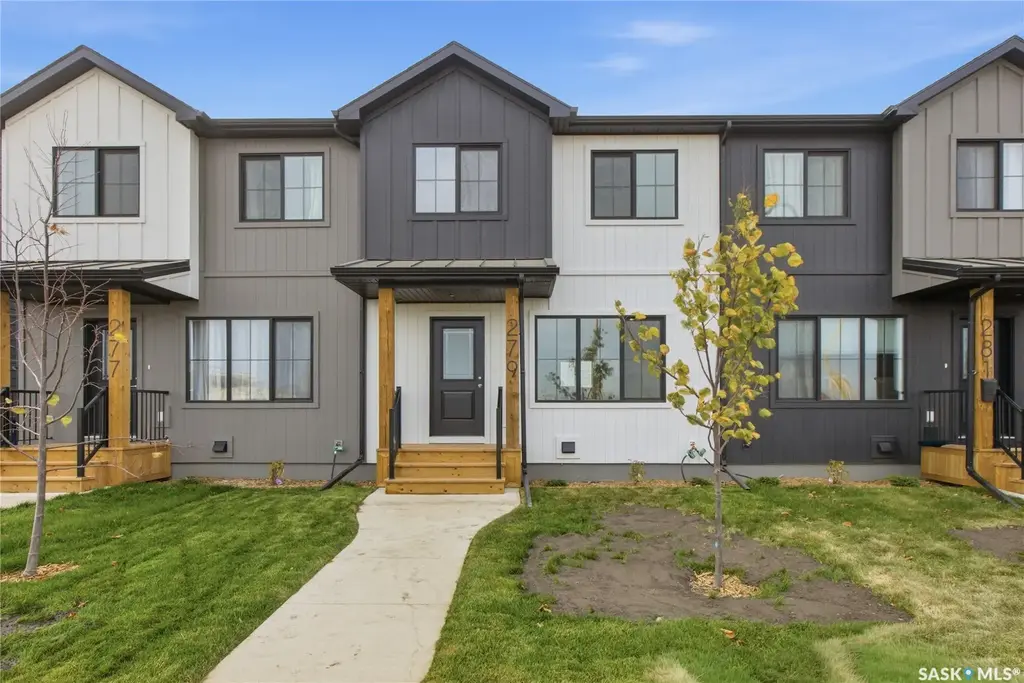 279 Mark Bend, Saskatoon