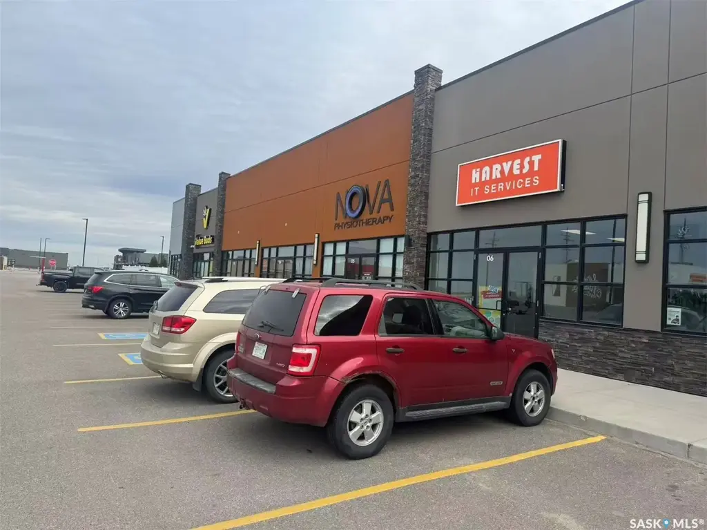 900 Centennial Boulevard Unit #6, Warman