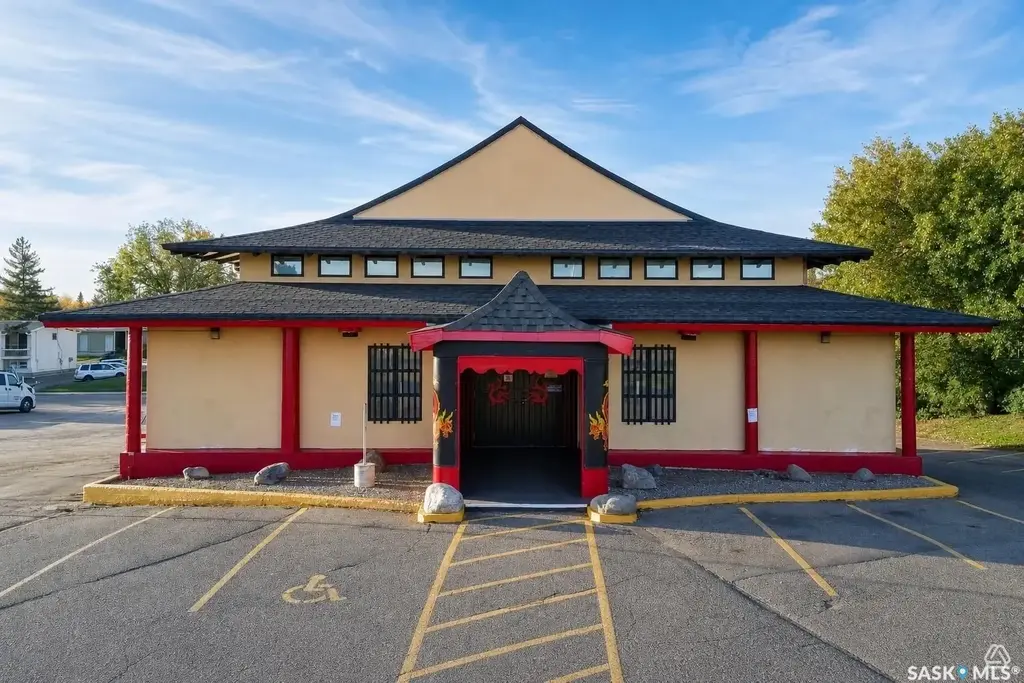 320 South Service Road E, Swift Current