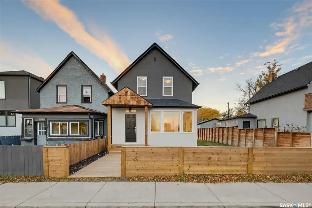 421 C Avenue S, Saskatoon