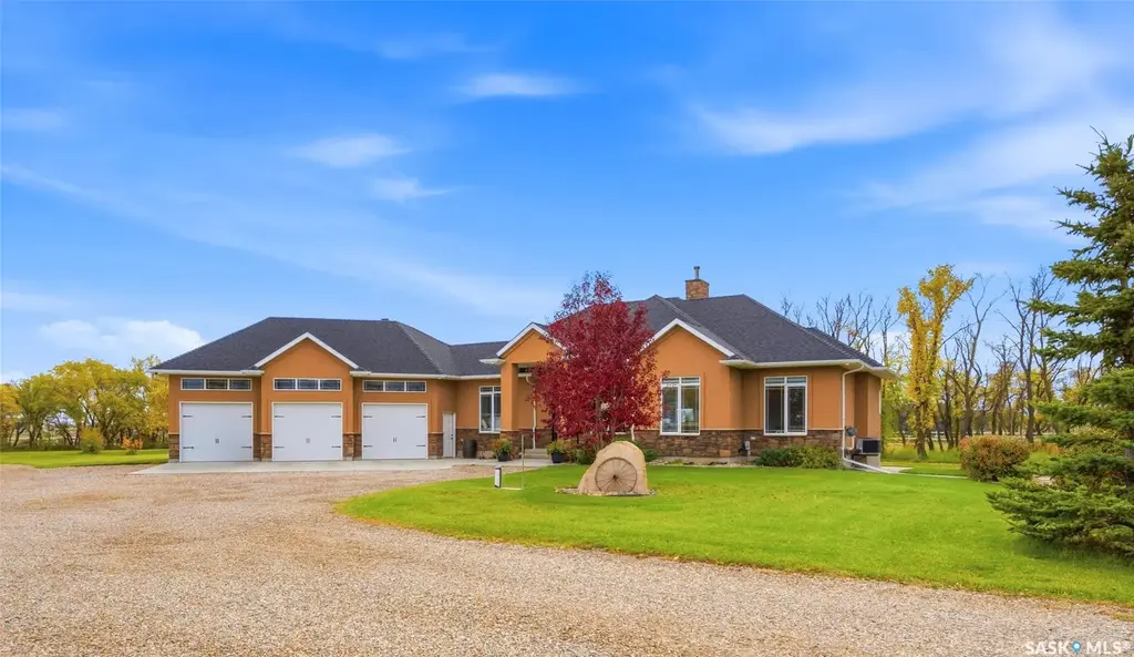 70 Silver Willows Drive, Laird Rm No 404