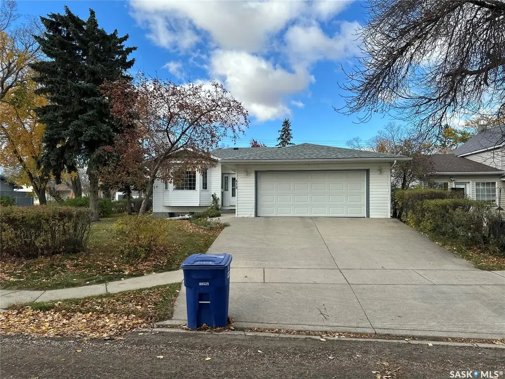 418 Railway Avenue, Rosthern