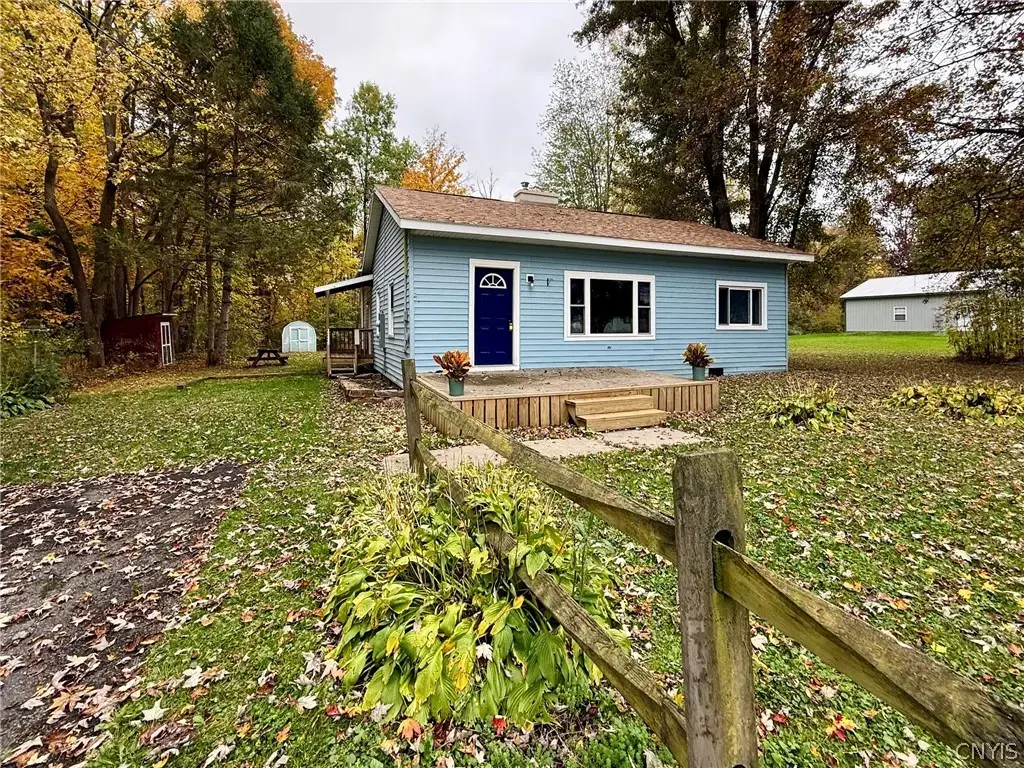 9026 Palmer Road, Sullivan