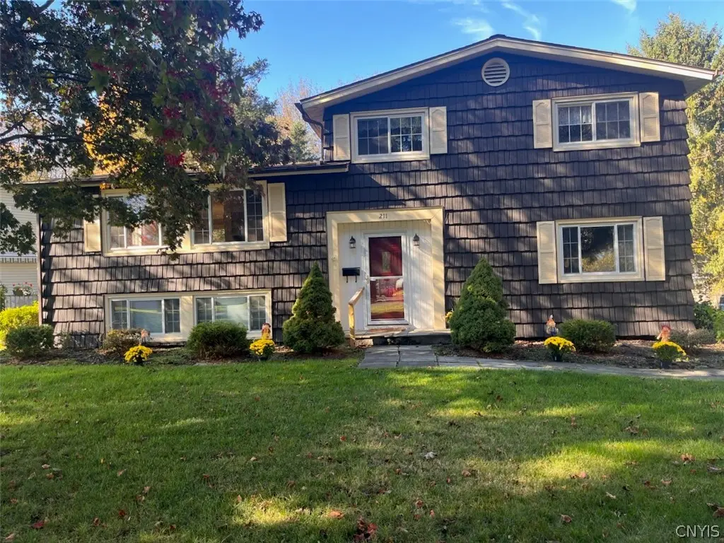Photo of Listing #S1721698