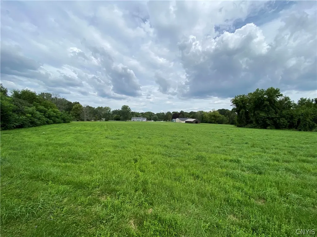 Photo of Listing #S1361981