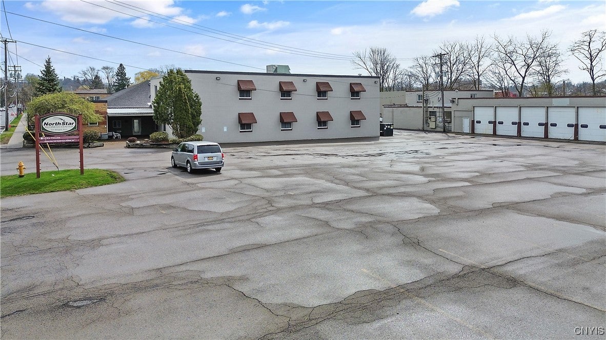 Photo of Listing #S1605098