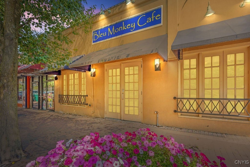 Photo of Listing #S1626235