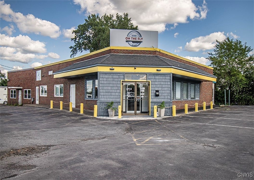 Photo of Listing #S1627113