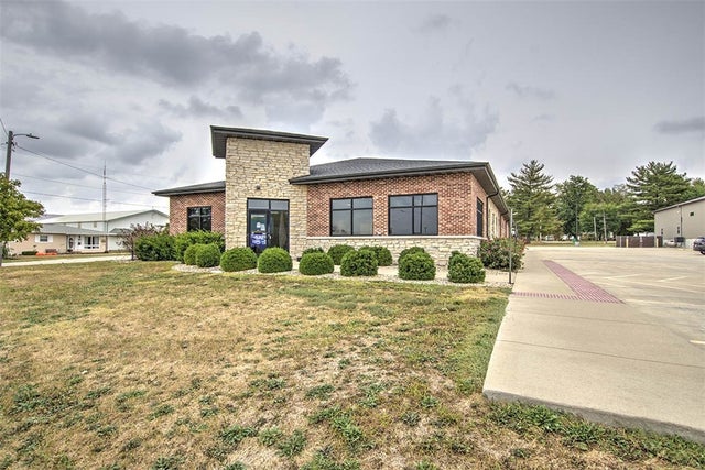 415 N Cedar Street, Shelbyville