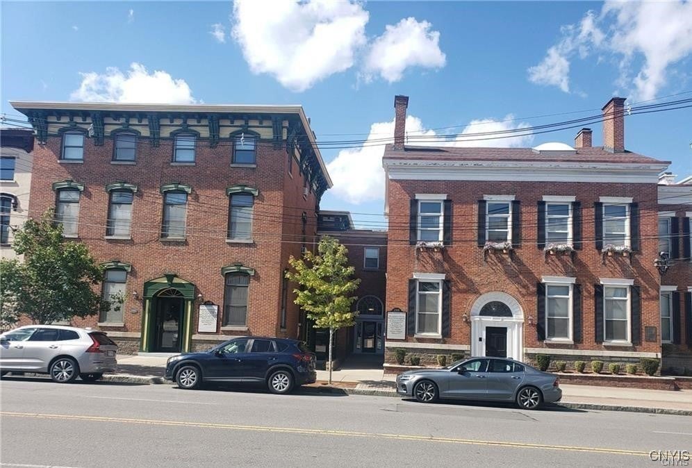 Photo of Listing #S1649437