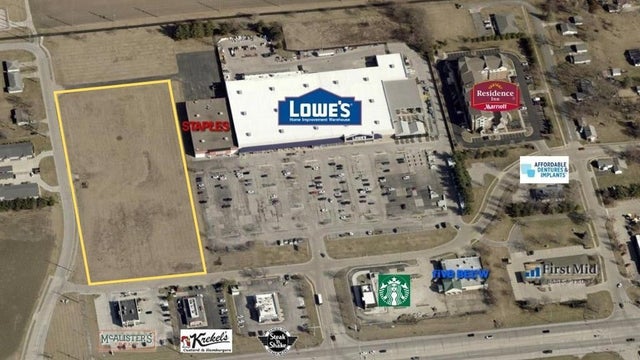 800 Commerce Place Drive, Forsyth