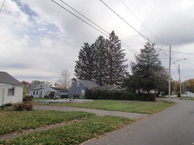 Photo of Listing #R1653793