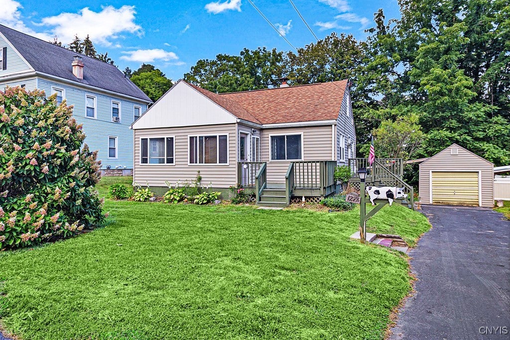 Photo of Listing #S1633614