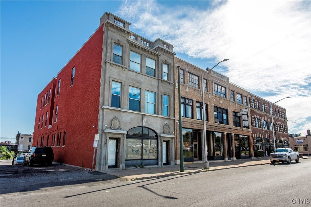 Photo of Listing #S1649580