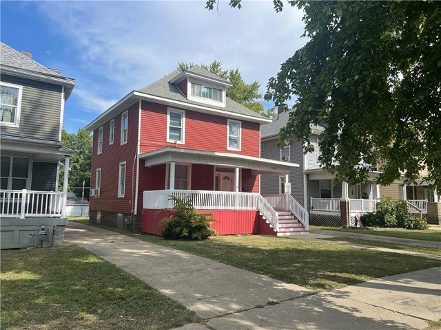 1076 W Main Street, Decatur