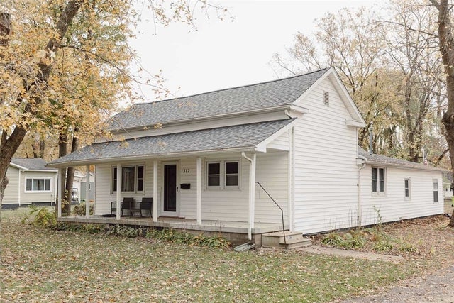 317 Madison Street, Moweaqua