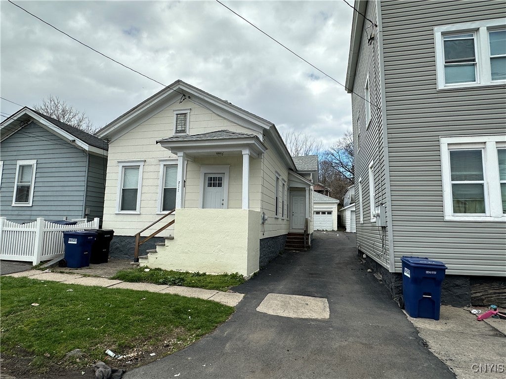 Photo of Listing #S1600296