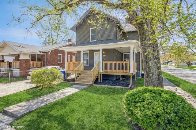 1605 E Clay Street, Decatur